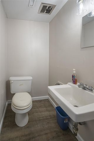 477 Terazzo Dr, Shaler, PA 15101