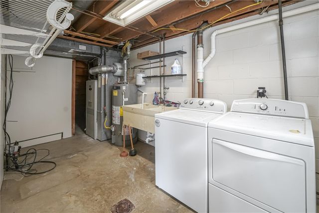 477 Terazzo Dr, Shaler, PA 15101