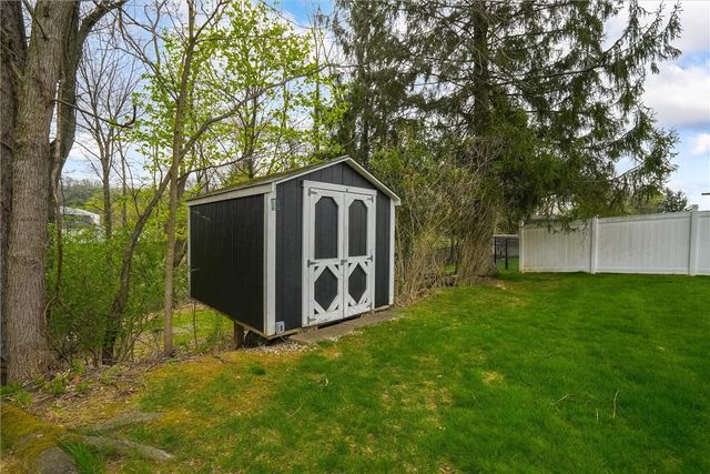 477 Terazzo Dr, Shaler, PA 15101