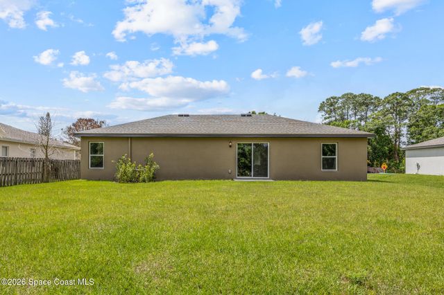 1141 Salina Street SE, Palm Bay, FL 32909