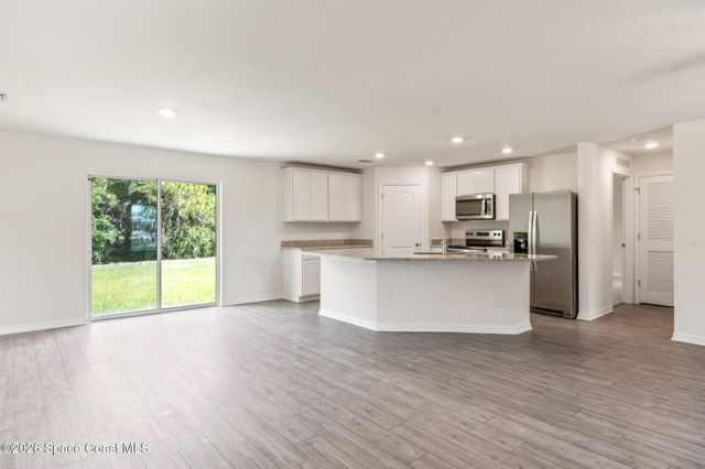 1141 Salina Street SE, Palm Bay, FL 32909