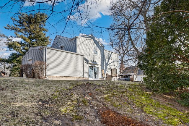 7351 W 127th Street, Palos Heights, IL 60463