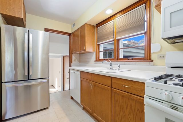 7351 W 127th Street, Palos Heights, IL 60463