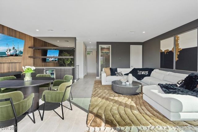 40 Heron Harbour Drive, Henderson, NV 89011