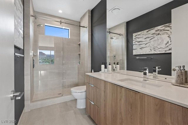 40 Heron Harbour Drive, Henderson, NV 89011