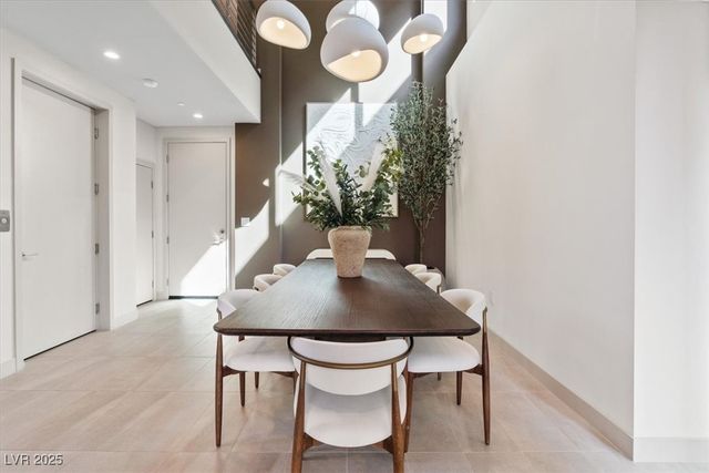 40 Heron Harbour Drive, Henderson, NV 89011