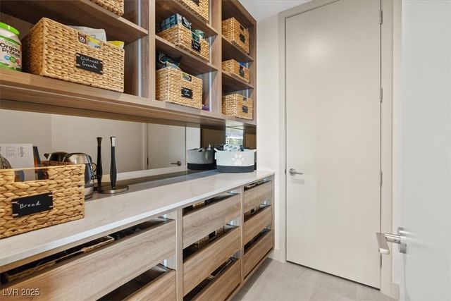 40 Heron Harbour Drive, Henderson, NV 89011