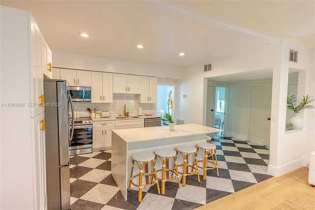 745 NW 47th Ter, Miami, FL 33127