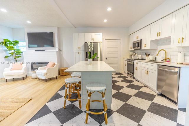 745 NW 47th Ter, Miami, FL 33127