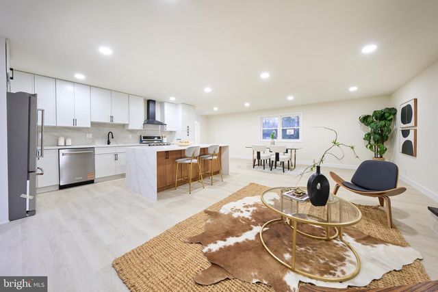 1904 LAMSON PL, Mclean, VA 22101