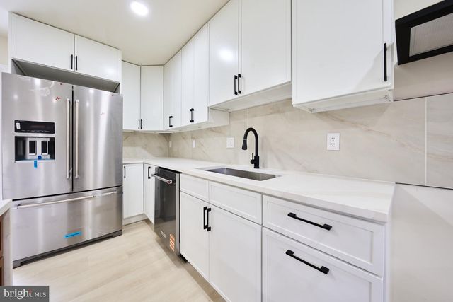 1904 LAMSON PL, Mclean, VA 22101