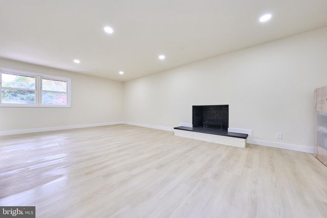 1904 LAMSON PL, Mclean, VA 22101