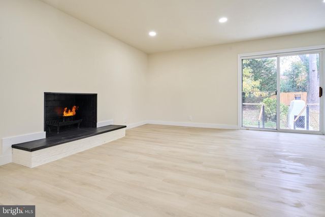 1904 LAMSON PL, Mclean, VA 22101