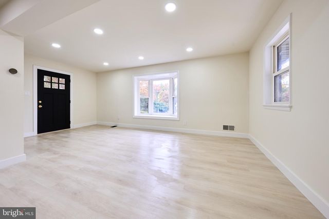 1904 LAMSON PL, Mclean, VA 22101