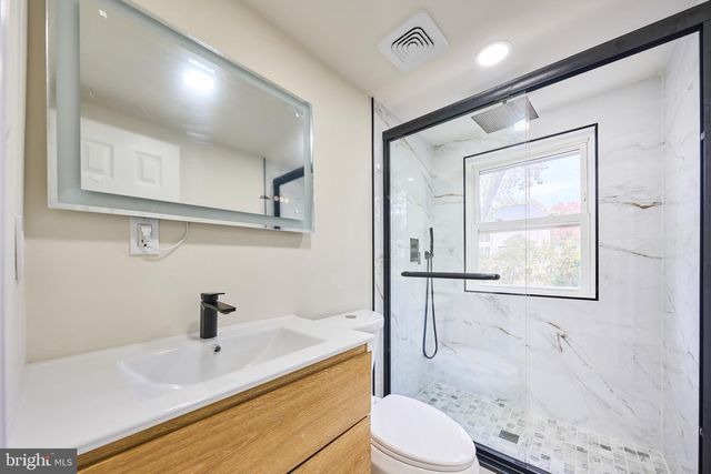 1904 LAMSON PL, Mclean, VA 22101