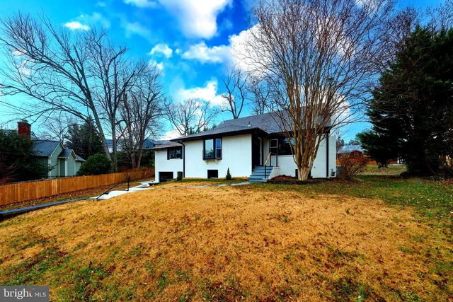 1904 LAMSON PL, Mclean, VA 22101