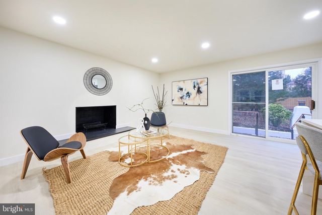 1904 LAMSON PL, Mclean, VA 22101