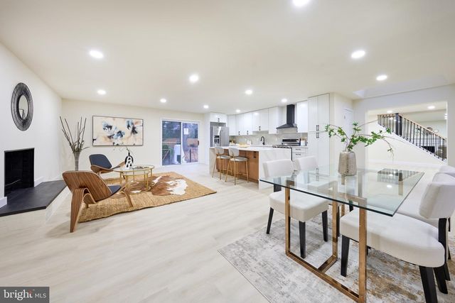 1904 LAMSON PL, Mclean, VA 22101