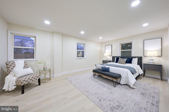 1904 LAMSON PL, Mclean, VA 22101