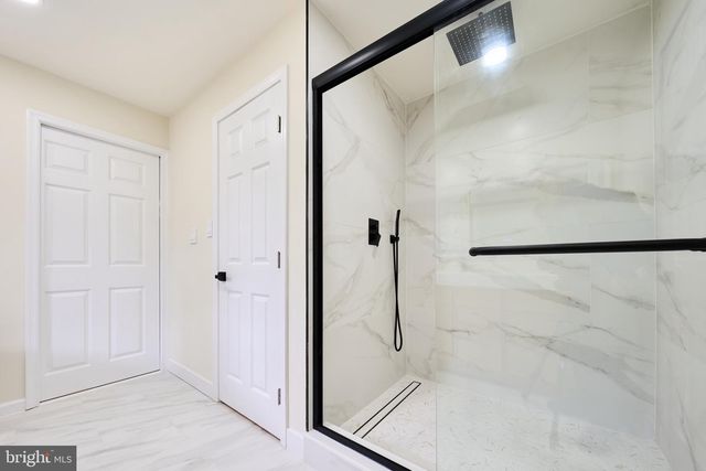 1904 LAMSON PL, Mclean, VA 22101