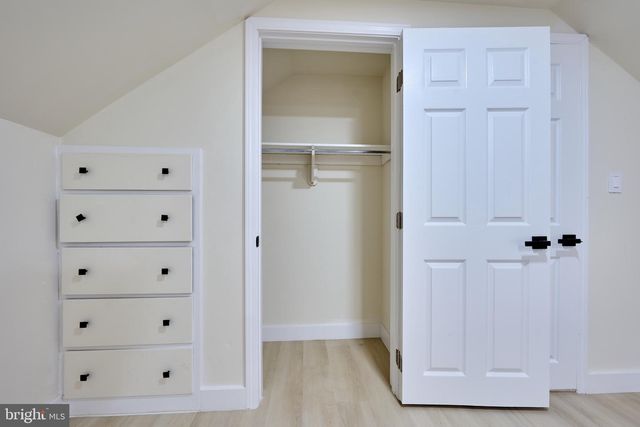 1904 LAMSON PL, Mclean, VA 22101