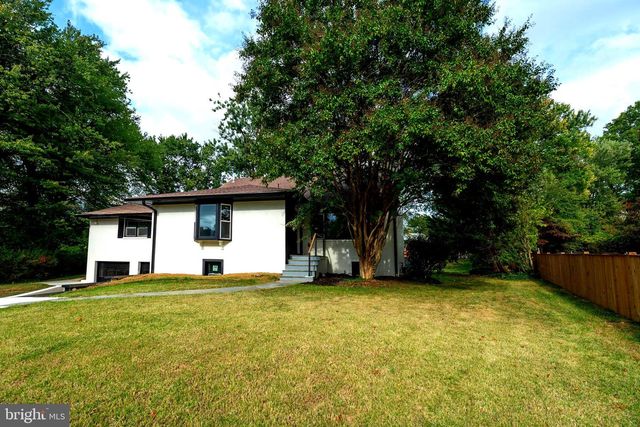 1904 LAMSON PL, Mclean, VA 22101