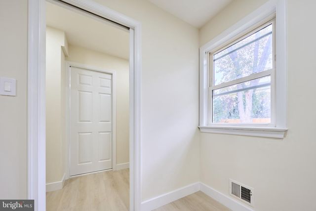 1904 LAMSON PL, Mclean, VA 22101