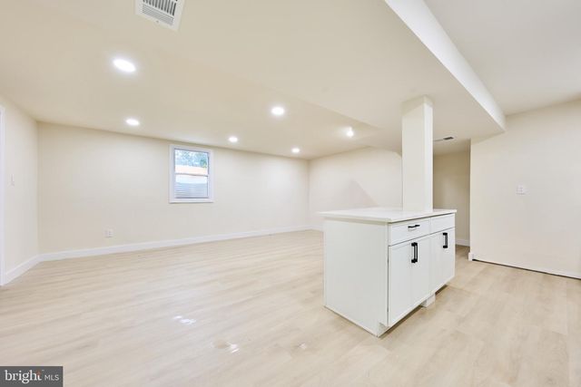 1904 LAMSON PL, Mclean, VA 22101