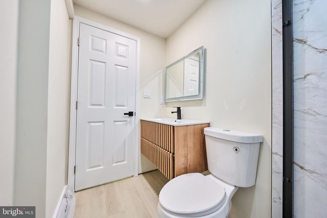 1904 LAMSON PL, Mclean, VA 22101