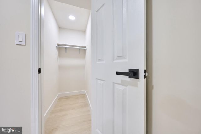 1904 LAMSON PL, Mclean, VA 22101