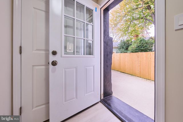 1904 LAMSON PL, Mclean, VA 22101