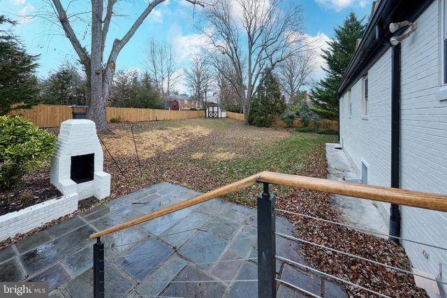 1904 LAMSON PL, Mclean, VA 22101