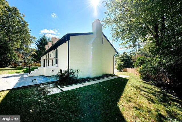 1904 LAMSON PL, Mclean, VA 22101