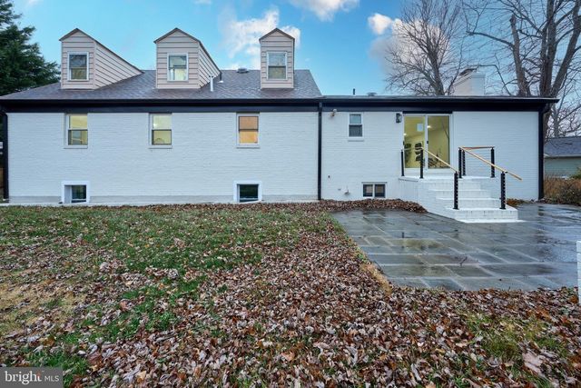 1904 LAMSON PL, Mclean, VA 22101