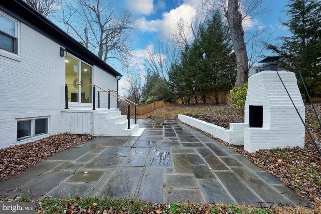 1904 LAMSON PL, Mclean, VA 22101