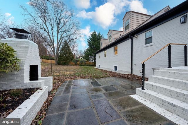 1904 LAMSON PL, Mclean, VA 22101