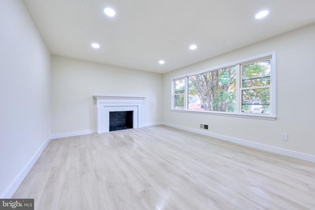 1904 LAMSON PL, Mclean, VA 22101