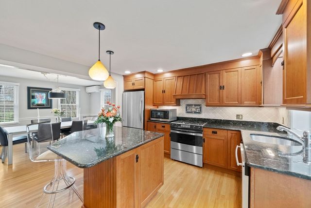 46 Fairways Edge Drive, Marshfield, MA 02050