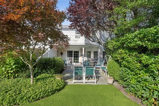 520 Hampton Road 5, Southampton, NY 11968