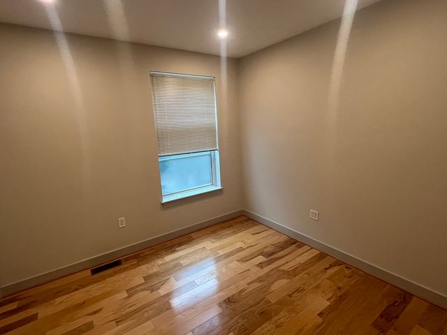 150 Adams Street 2, Newton, MA 02458