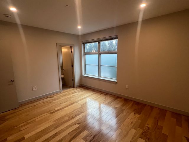 150 Adams Street 2, Newton, MA 02458