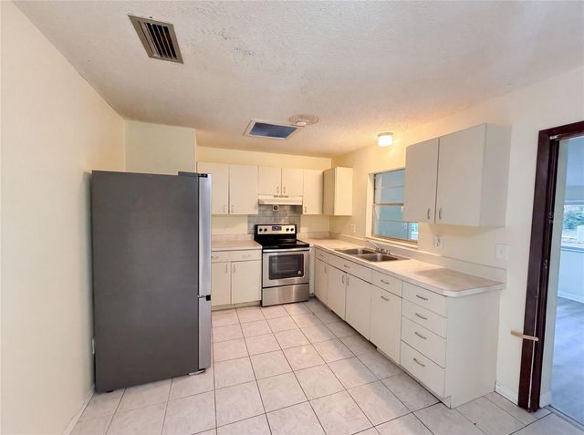 722 VIRGINIA LANE, Apopka, FL 32703