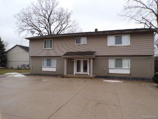 38550 Meadowdale Street #5, Clinton Township, MI 48036