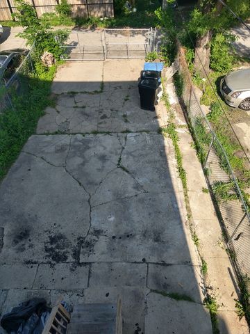 209 S Albany Avenue 1, Chicago, IL 60612