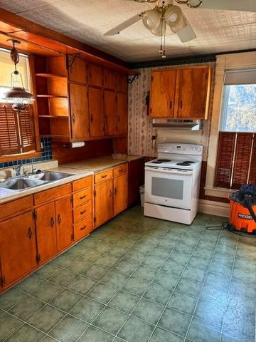 711 Mill Street, Mound City, MO 64470