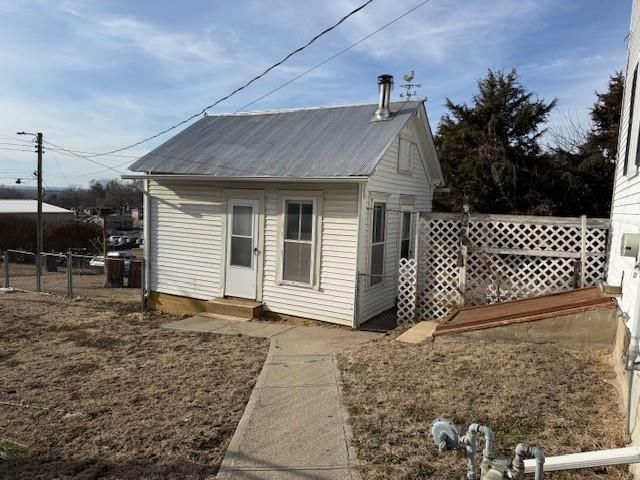 711 Mill Street, Mound City, MO 64470