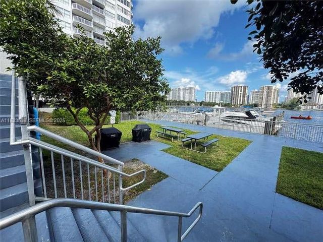 18051 Biscayne Boulevard 1705, Aventura, FL 33160
