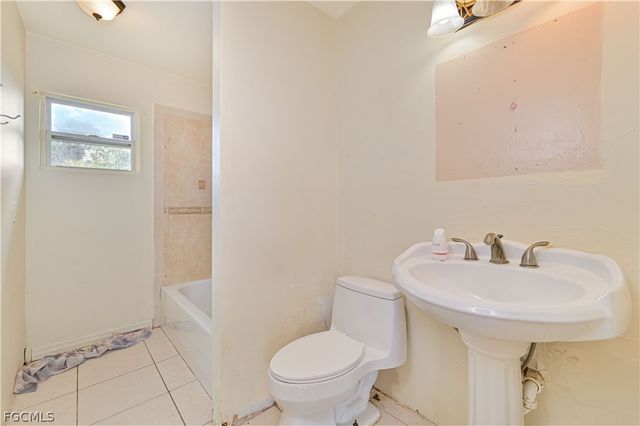 3501 38th ST SW, Lehigh Acres, FL 33976