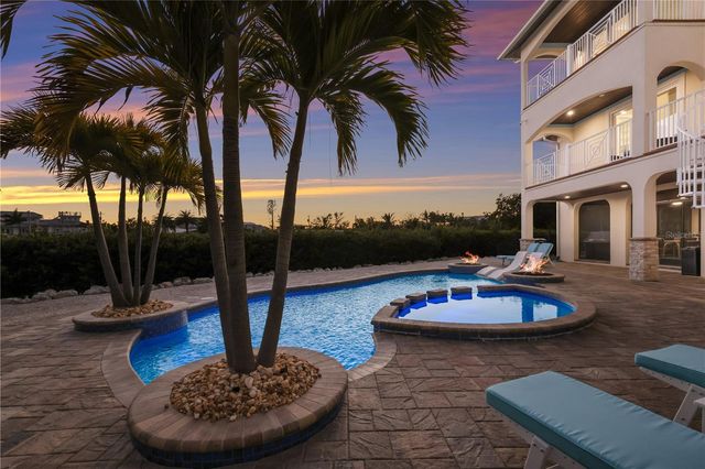 313 HAMMOCK CIRCLE, Anna Maria, FL 34216