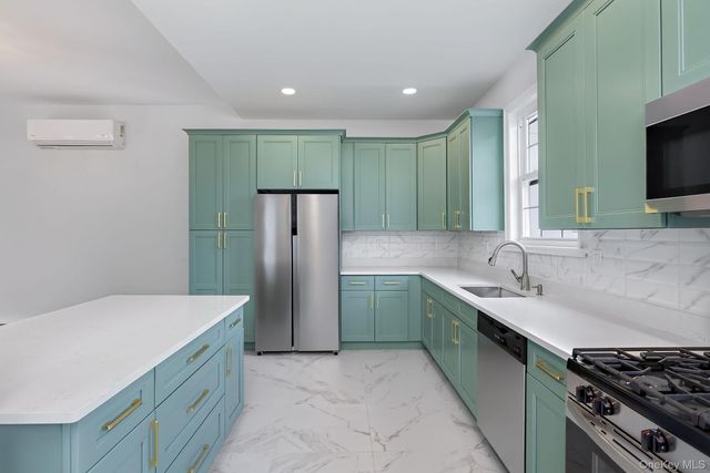 29 N. Third Street, Hudson, NY 12534